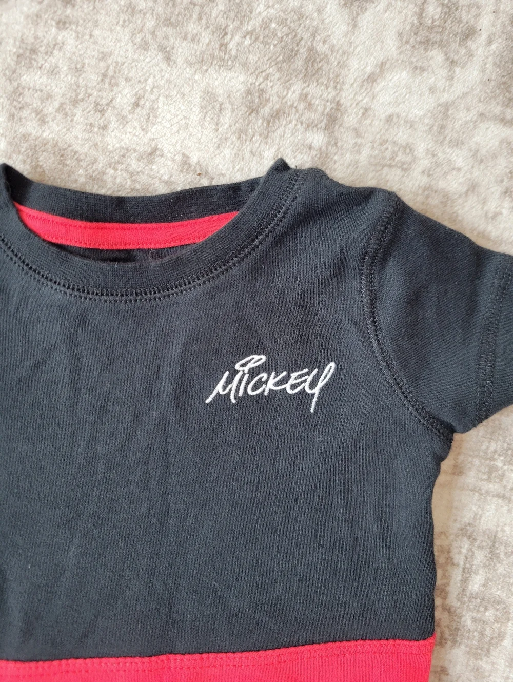 Disneyland‎ Mickey Mouse Bodysuit 18M Red Black Embroidered